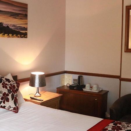 Hotel Lion And Fiddle Trowbridge Exteriér fotografie